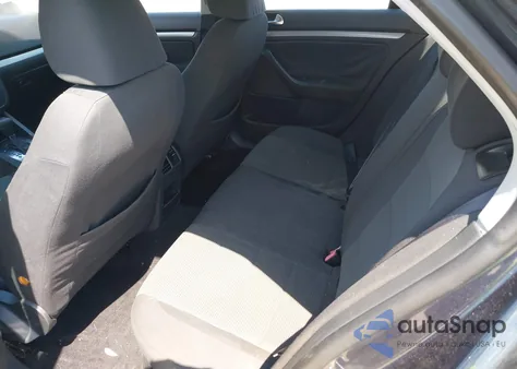 2010 Volkswagen Jetta S из США, поврежденный, VIN 3VWJX7AJ2AM077528